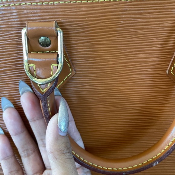 💕❌❌❌SOLD❌❌❌Cipango Epi Alma Pm💕 - Picture 6 of 8